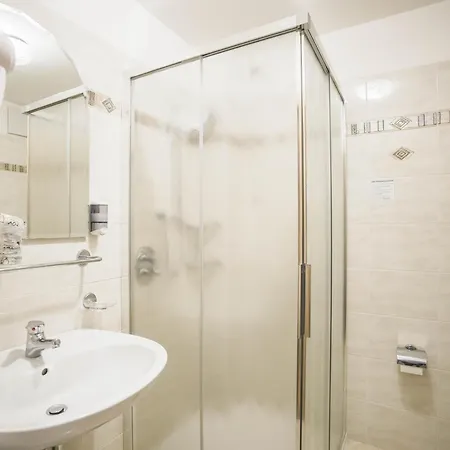 Fiordaliso Hotell 3*
